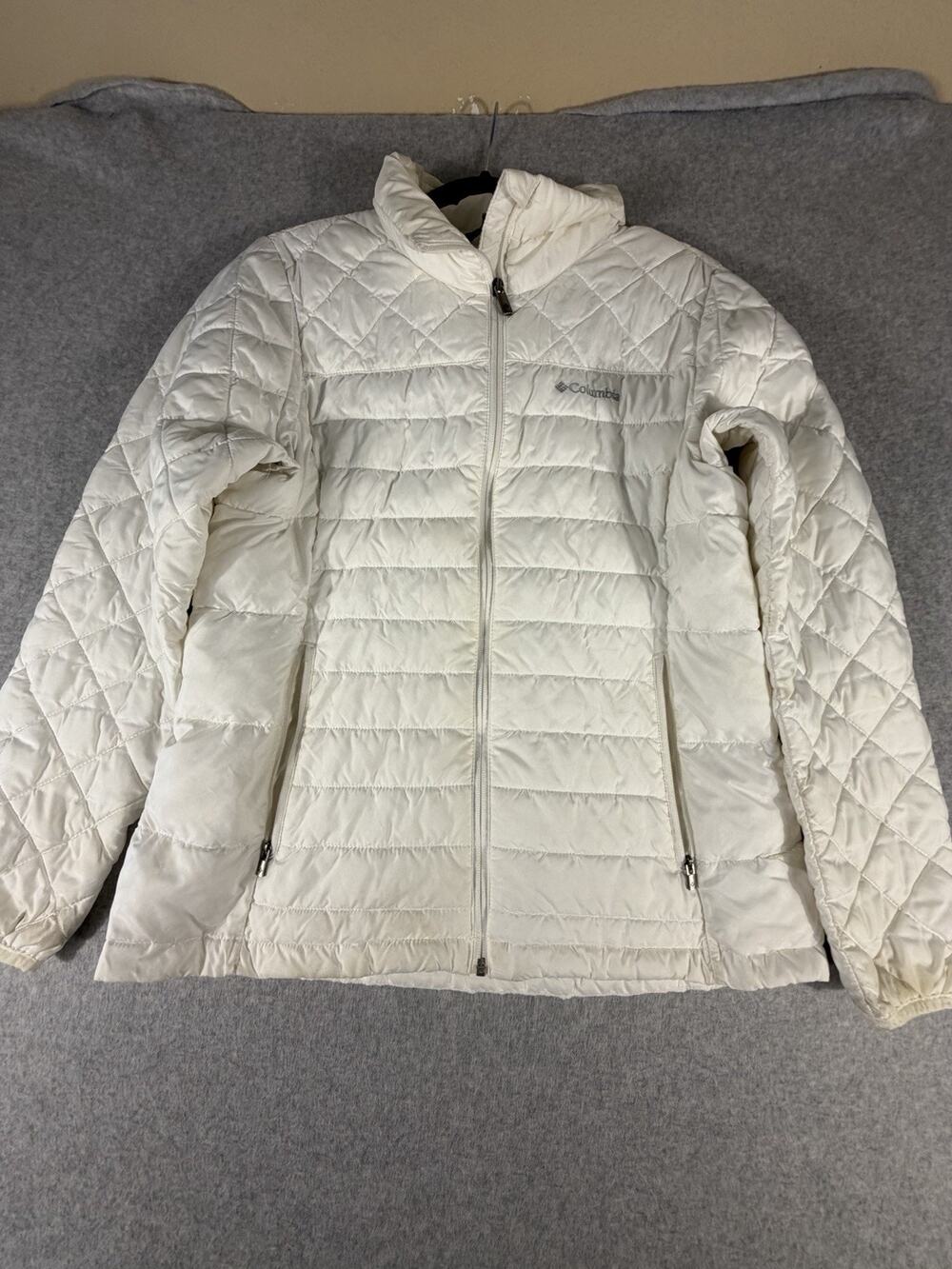 Columbia Women’s White Puffer Jacket, Size M